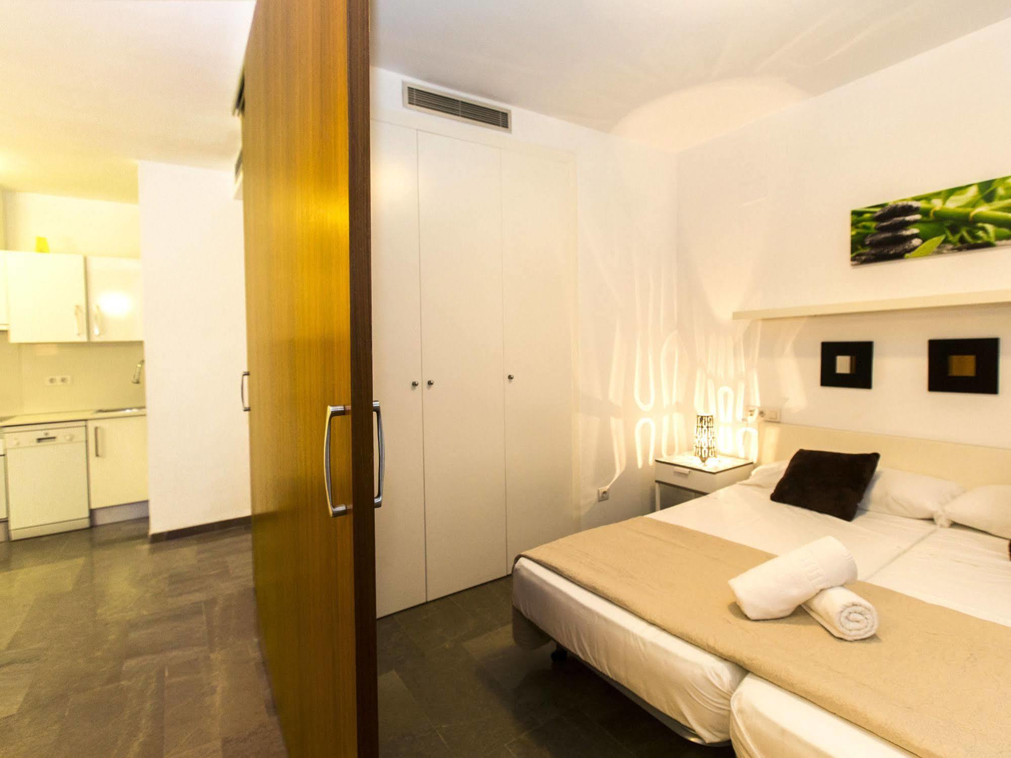 Total Valencia Vitoria Apartment Exterior photo